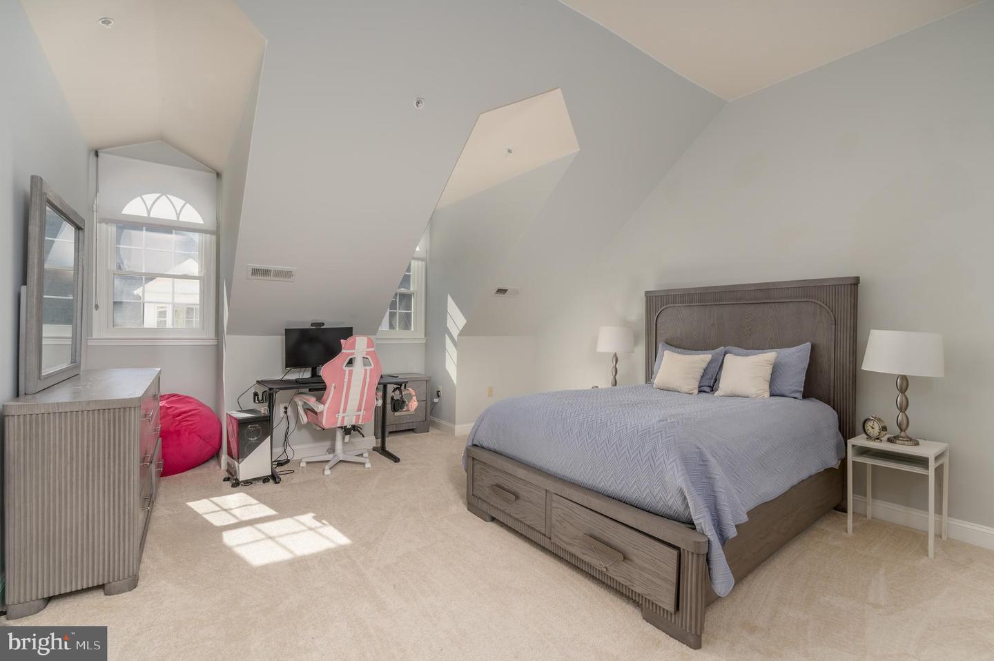 5326 43RD ST NW, WASHINGTON, District Of Columbia 20015, 3 Bedrooms Bedrooms, ,3 BathroomsBathrooms,Residential,For sale,5326 43RD ST NW,DCDC2245928 MLS # DCDC2245928