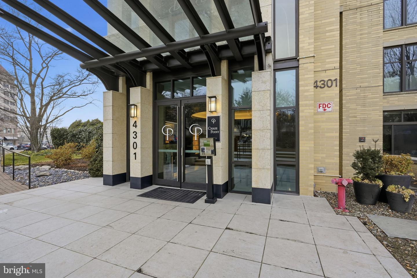 4301 MILITARY RD NW #306, WASHINGTON, District Of Columbia 20015, 2 Bedrooms Bedrooms, 7 Rooms Rooms,2 BathroomsBathrooms,Residential,For sale,4301 MILITARY RD NW #306,DCDC2245944 MLS # DCDC2245944