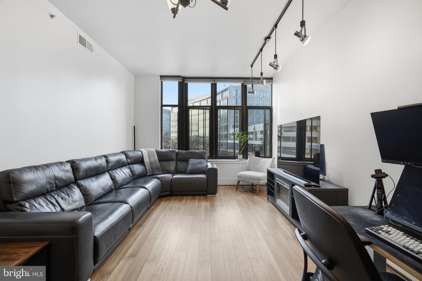 4301 MILITARY RD NW #306, WASHINGTON, District Of Columbia 20015, 2 Bedrooms Bedrooms, 7 Rooms Rooms,2 BathroomsBathrooms,Residential,For sale,4301 MILITARY RD NW #306,DCDC2245944 MLS # DCDC2245944