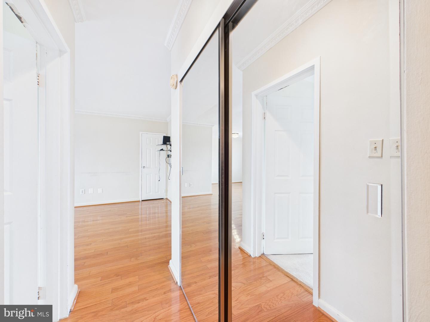 3701 5TH ST S #406, ARLINGTON, Virginia 22204, 1 Bedroom Bedrooms, ,1 BathroomBathrooms,Residential,For sale,3701 5TH ST S #406,VAAR2068866 MLS # VAAR2068866