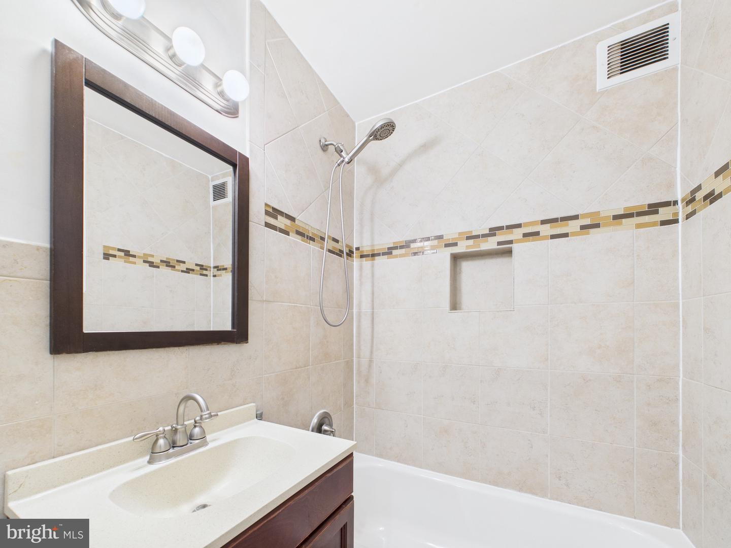 3701 5TH ST S #406, ARLINGTON, Virginia 22204, 1 Bedroom Bedrooms, ,1 BathroomBathrooms,Residential,For sale,3701 5TH ST S #406,VAAR2068866 MLS # VAAR2068866