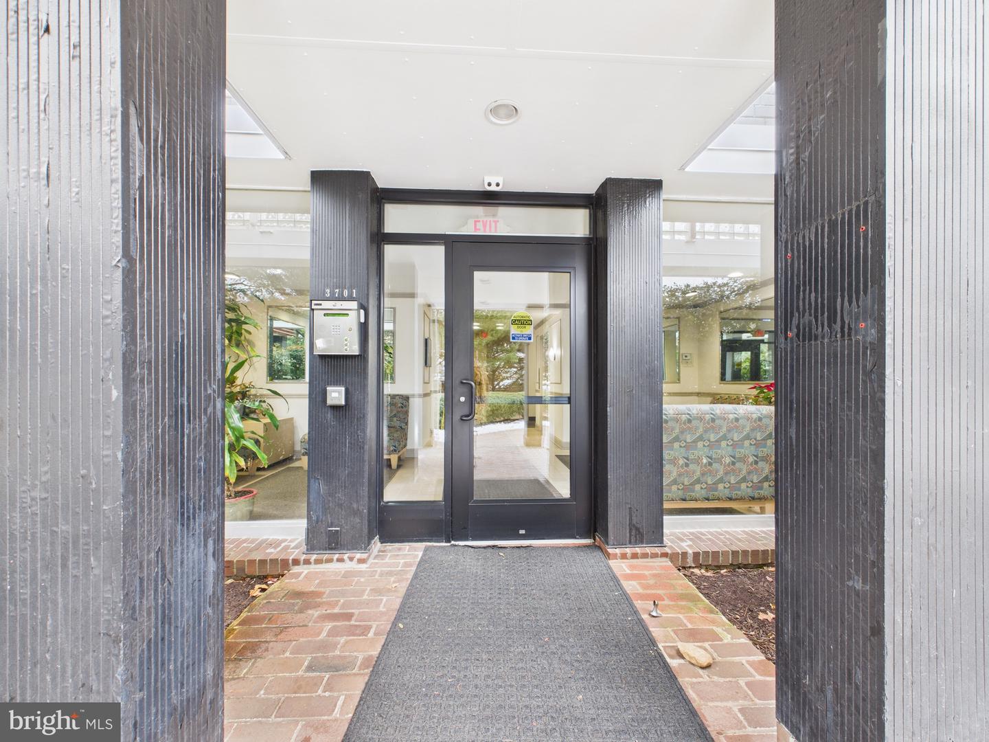 3701 5TH ST S #406, ARLINGTON, Virginia 22204, 1 Bedroom Bedrooms, ,1 BathroomBathrooms,Residential,For sale,3701 5TH ST S #406,VAAR2068866 MLS # VAAR2068866