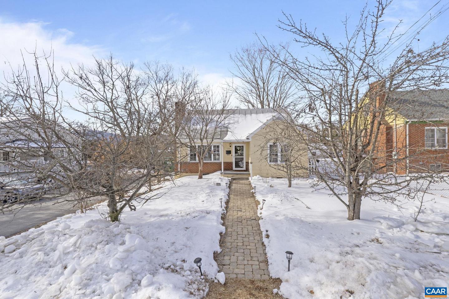 1319 RIVERDALE DR, CHARLOTTESVILLE, Virginia 22902, 3 Bedrooms Bedrooms, ,1 BathroomBathrooms,Residential,For sale,1319 RIVERDALE DR,673254 MLS # 673254 1319 RIVERDALE DR, CHARLOTTESVILLE, Virginia 22902, 3 Bedrooms Bedrooms, ,1 BathroomBathrooms,Residential,For sale,1319 RIVERDALE DR,673254 MLS # 673254