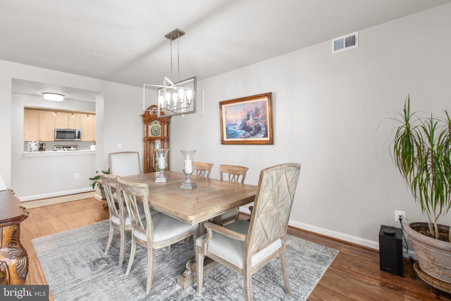 485 HARBOR SIDE ST #910, WOODBRIDGE, Virginia 22191, 2 Bedrooms Bedrooms, ,2 BathroomsBathrooms,Residential,For sale,485 HARBOR SIDE ST #910,VAPW2112444 MLS # VAPW2112444