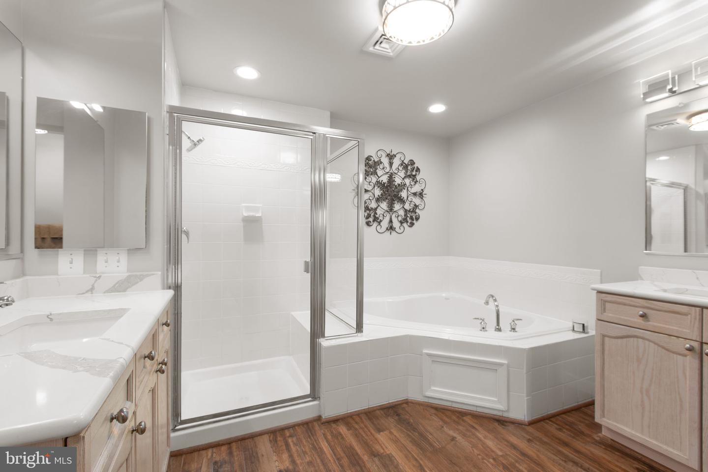 485 HARBOR SIDE ST #910, WOODBRIDGE, Virginia 22191, 2 Bedrooms Bedrooms, ,2 BathroomsBathrooms,Residential,For sale,485 HARBOR SIDE ST #910,VAPW2112444 MLS # VAPW2112444