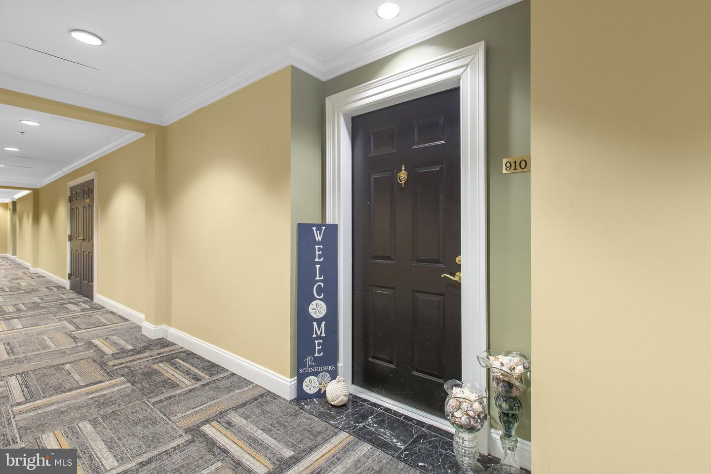 485 HARBOR SIDE ST #910, WOODBRIDGE, Virginia 22191, 2 Bedrooms Bedrooms, ,2 BathroomsBathrooms,Residential,For sale,485 HARBOR SIDE ST #910,VAPW2112444 MLS # VAPW2112444