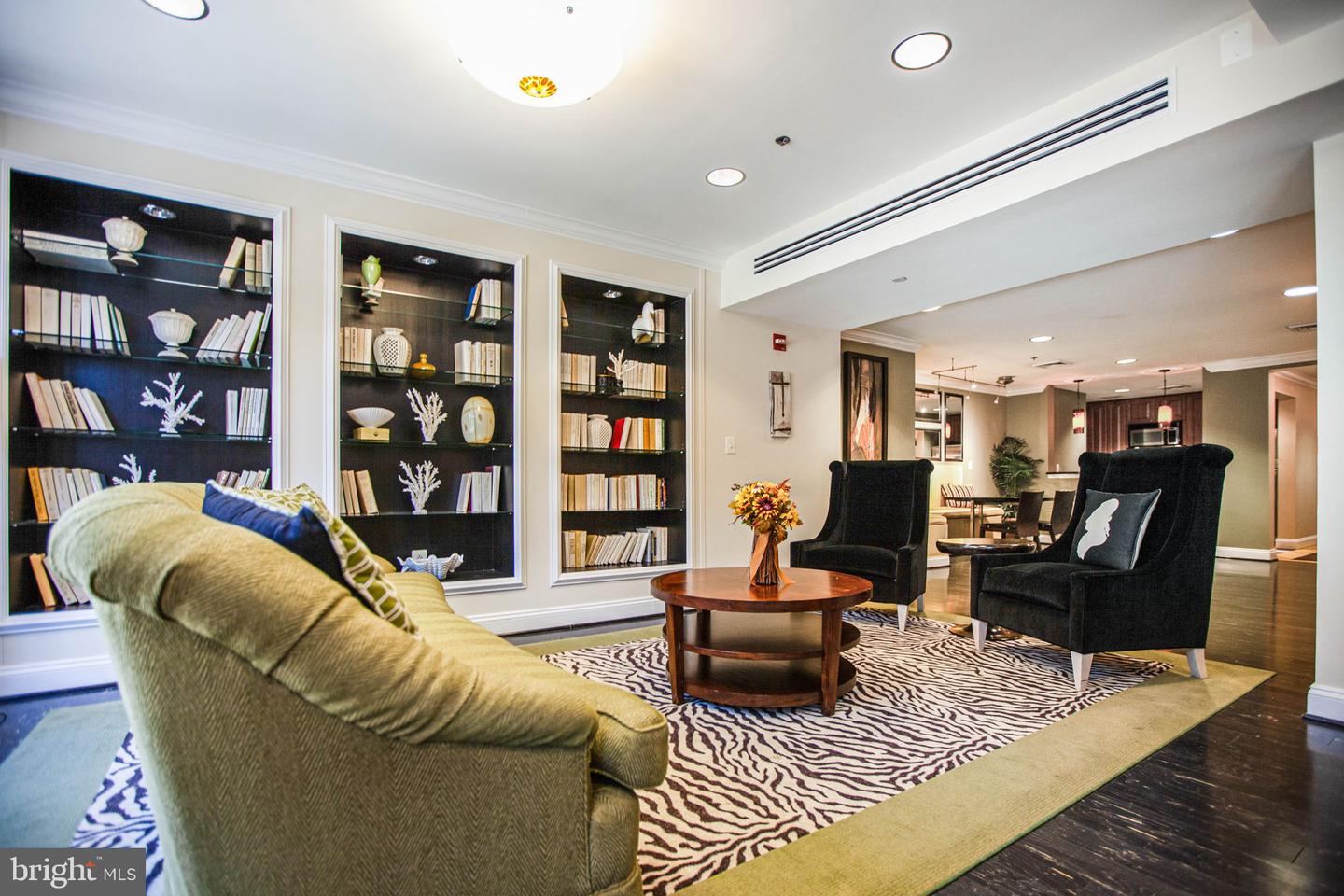 485 HARBOR SIDE ST #910, WOODBRIDGE, Virginia 22191, 2 Bedrooms Bedrooms, ,2 BathroomsBathrooms,Residential,For sale,485 HARBOR SIDE ST #910,VAPW2112444 MLS # VAPW2112444