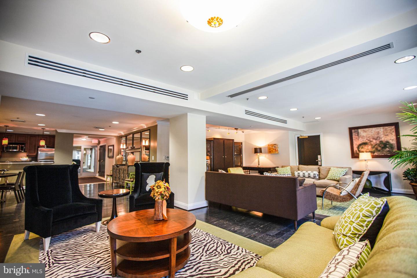 485 HARBOR SIDE ST #910, WOODBRIDGE, Virginia 22191, 2 Bedrooms Bedrooms, ,2 BathroomsBathrooms,Residential,For sale,485 HARBOR SIDE ST #910,VAPW2112444 MLS # VAPW2112444