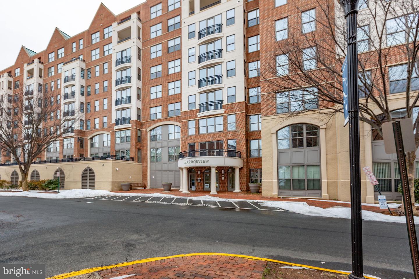 485 HARBOR SIDE ST #910, WOODBRIDGE, Virginia 22191, 2 Bedrooms Bedrooms, ,2 BathroomsBathrooms,Residential,For sale,485 HARBOR SIDE ST #910,VAPW2112444 MLS # VAPW2112444