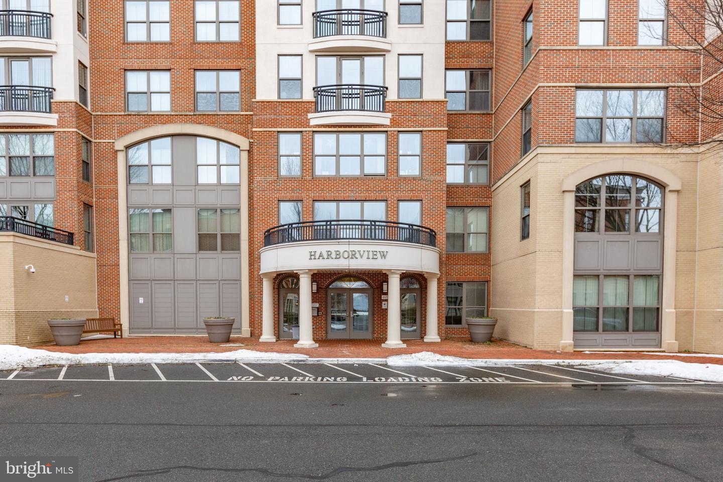 485 HARBOR SIDE ST #910, WOODBRIDGE, Virginia 22191, 2 Bedrooms Bedrooms, ,2 BathroomsBathrooms,Residential,For sale,485 HARBOR SIDE ST #910,VAPW2112444 MLS # VAPW2112444