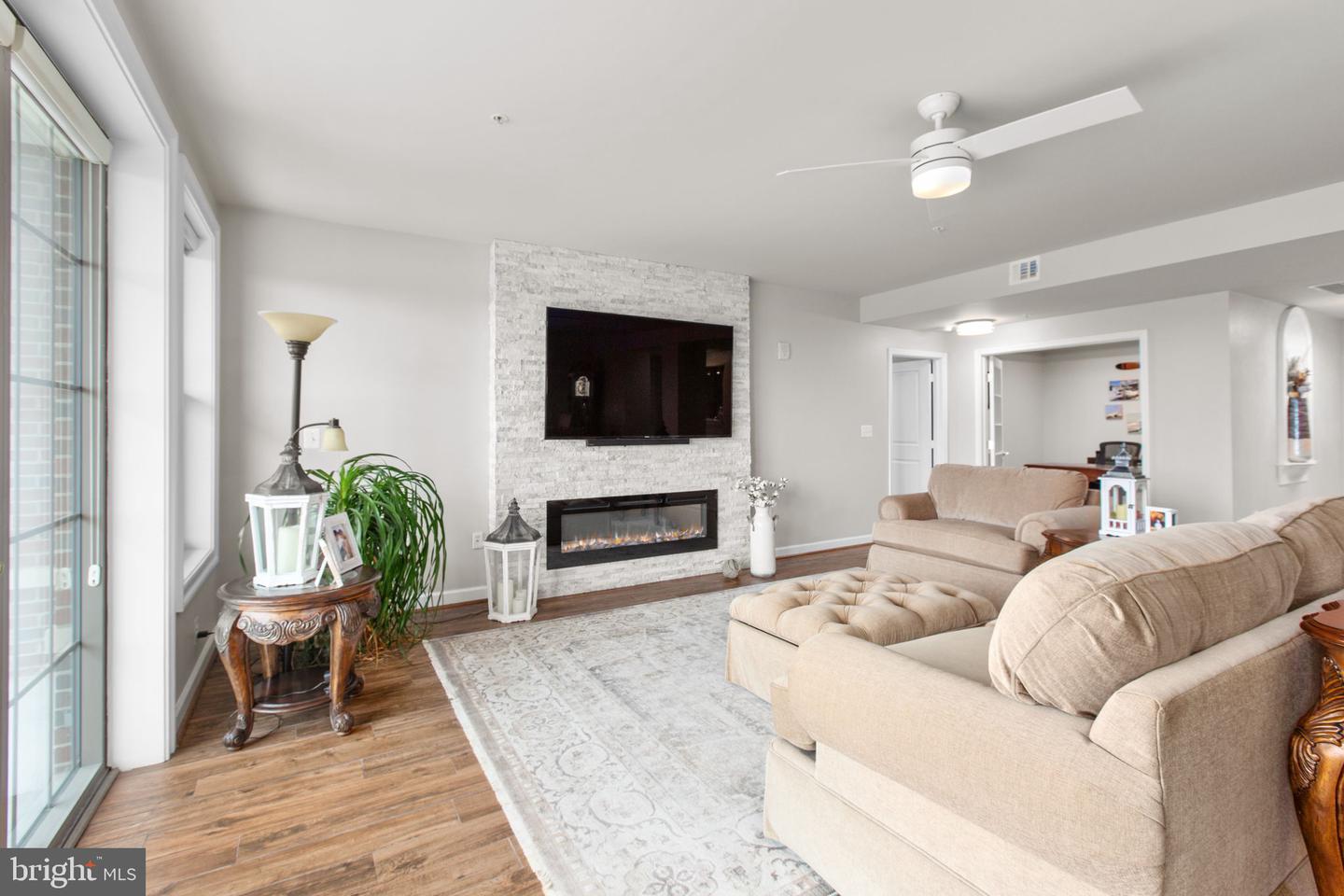 485 HARBOR SIDE ST #910, WOODBRIDGE, Virginia 22191, 2 Bedrooms Bedrooms, ,2 BathroomsBathrooms,Residential,For sale,485 HARBOR SIDE ST #910,VAPW2112444 MLS # VAPW2112444