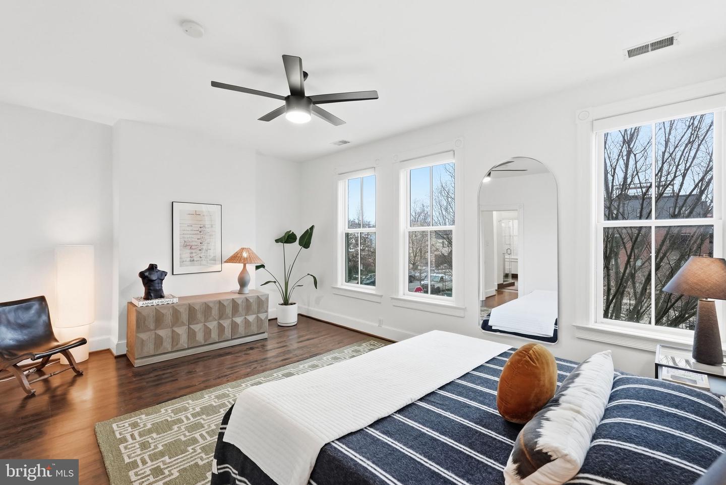 938 FRENCH ST NW, WASHINGTON, District Of Columbia 20001, 4 Bedrooms Bedrooms, ,4 BathroomsBathrooms,Residential,For sale,938 FRENCH ST NW,DCDC2246020 MLS # DCDC2246020