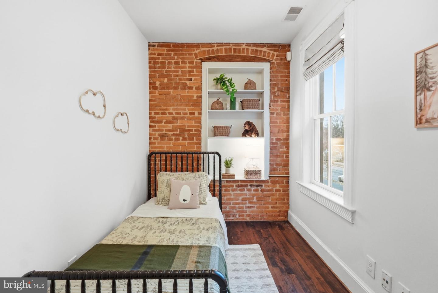 938 FRENCH ST NW, WASHINGTON, District Of Columbia 20001, 4 Bedrooms Bedrooms, ,4 BathroomsBathrooms,Residential,For sale,938 FRENCH ST NW,DCDC2246020 MLS # DCDC2246020