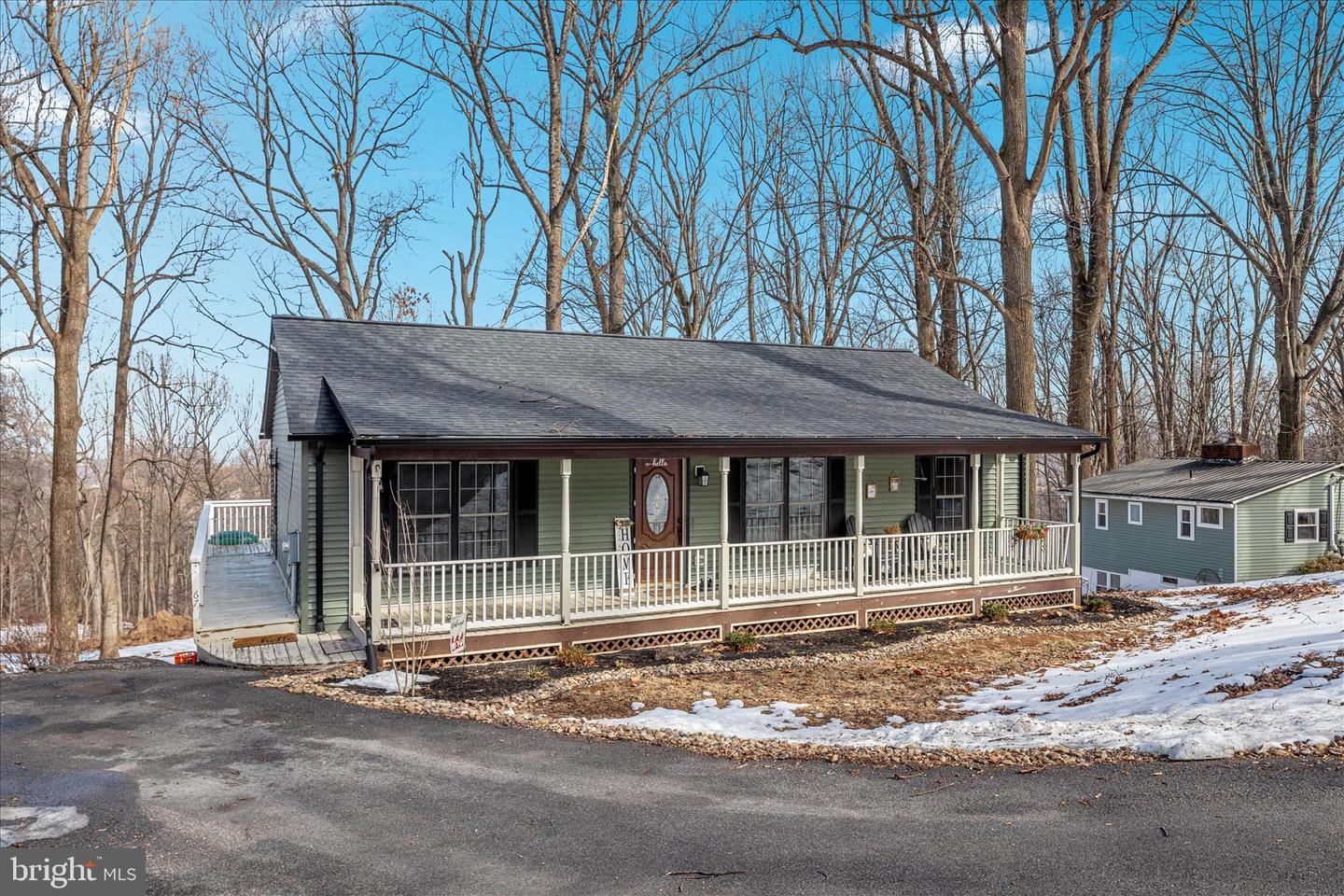 67 POCAHONTAS RD, FRONT ROYAL, Virginia 22630, 3 Bedrooms Bedrooms, ,2 BathroomsBathrooms,Residential,For sale,67 POCAHONTAS RD,VAWR2013412 MLS # VAWR2013412