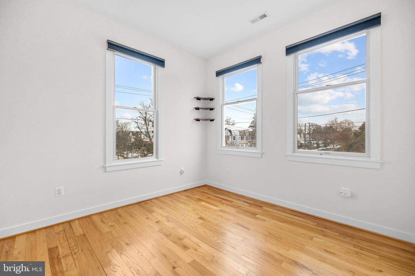 6400 9TH ST NW, WASHINGTON, District Of Columbia 20012, 4 Bedrooms Bedrooms, ,3 BathroomsBathrooms,Residential,For sale,6400 9TH ST NW,DCDC2246248 MLS # DCDC2246248