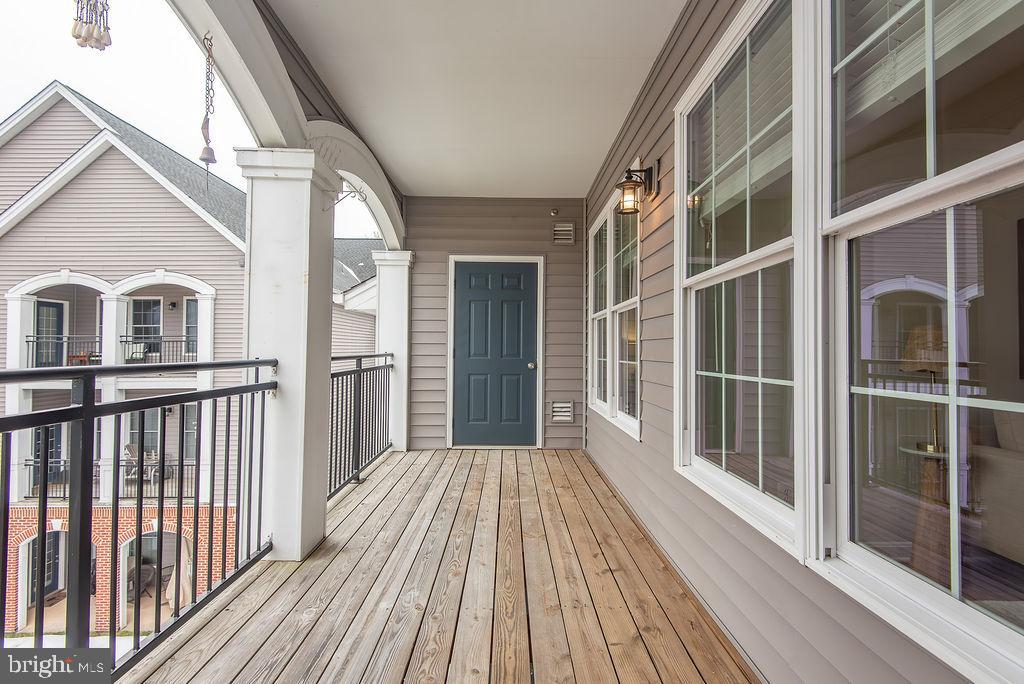 46612 DRYSDALE TER #302, STERLING, Virginia 20165, 2 Bedrooms Bedrooms, ,2 BathroomsBathrooms,Residential,For sale,46612 DRYSDALE TER #302,VALO2115824 MLS # VALO2115824