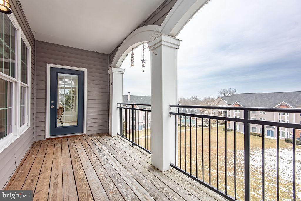 46612 DRYSDALE TER #302, STERLING, Virginia 20165, 2 Bedrooms Bedrooms, ,2 BathroomsBathrooms,Residential,For sale,46612 DRYSDALE TER #302,VALO2115824 MLS # VALO2115824