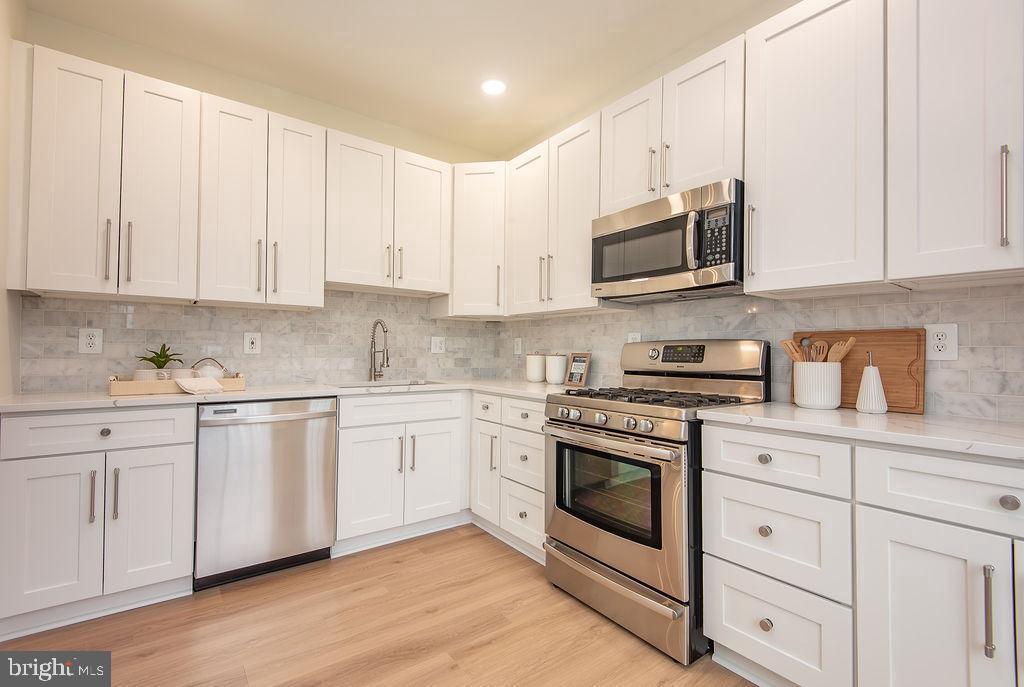 46612 DRYSDALE TER #302, STERLING, Virginia 20165, 2 Bedrooms Bedrooms, ,2 BathroomsBathrooms,Residential,For sale,46612 DRYSDALE TER #302,VALO2115824 MLS # VALO2115824