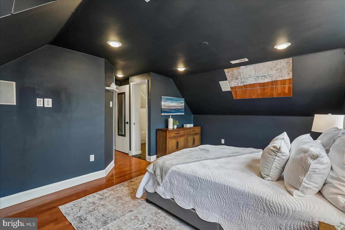 4407 MIDSTONE LN, FAIRFAX, Virginia 22033, 4 Bedrooms Bedrooms, ,2 BathroomsBathrooms,Residential,For sale,4407 MIDSTONE LN,VAFX2290876 MLS # VAFX2290876