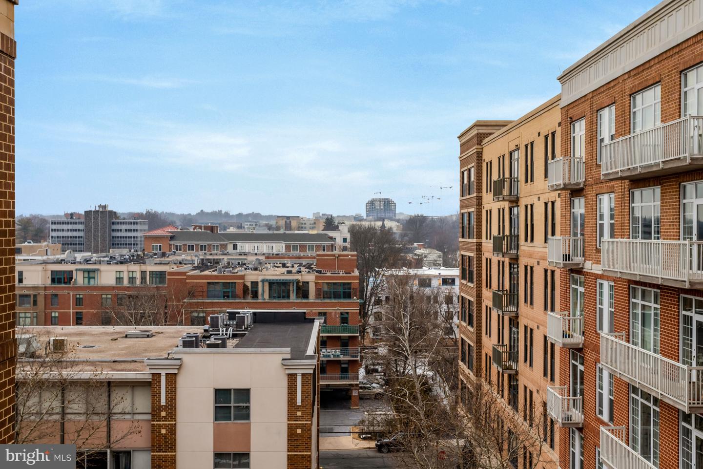 444 W BROAD ST #634, FALLS CHURCH, Virginia 22046, 1 Bedroom Bedrooms, ,1 BathroomBathrooms,Residential,For sale,444 W BROAD ST #634,VAFA2003576 MLS # VAFA2003576