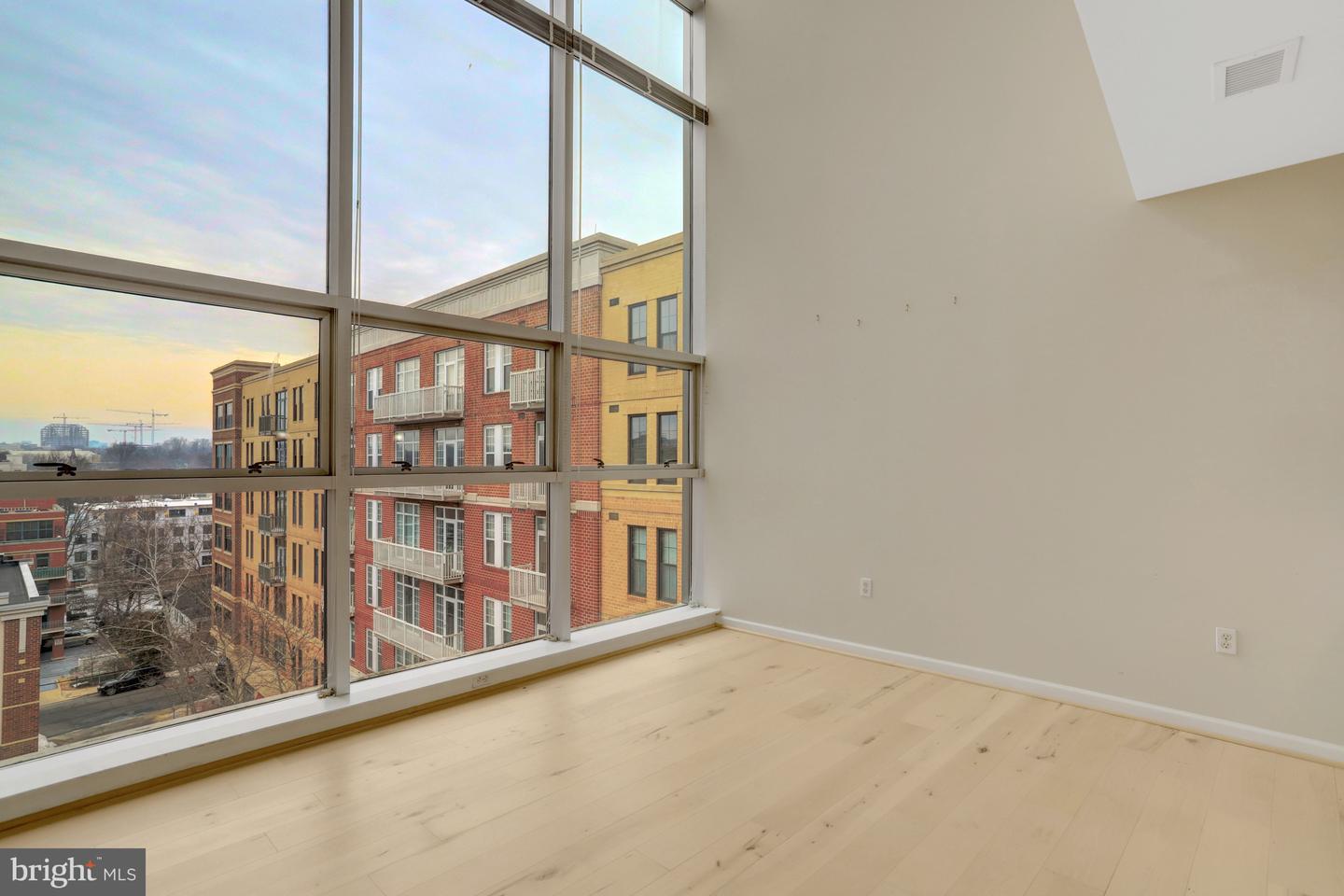 444 W BROAD ST #634, FALLS CHURCH, Virginia 22046, 1 Bedroom Bedrooms, ,1 BathroomBathrooms,Residential,For sale,444 W BROAD ST #634,VAFA2003576 MLS # VAFA2003576