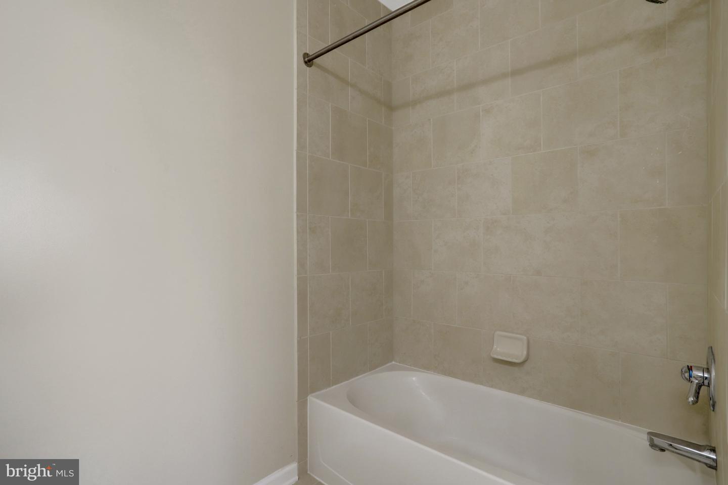 444 W BROAD ST #634, FALLS CHURCH, Virginia 22046, 1 Bedroom Bedrooms, ,1 BathroomBathrooms,Residential,For sale,444 W BROAD ST #634,VAFA2003576 MLS # VAFA2003576