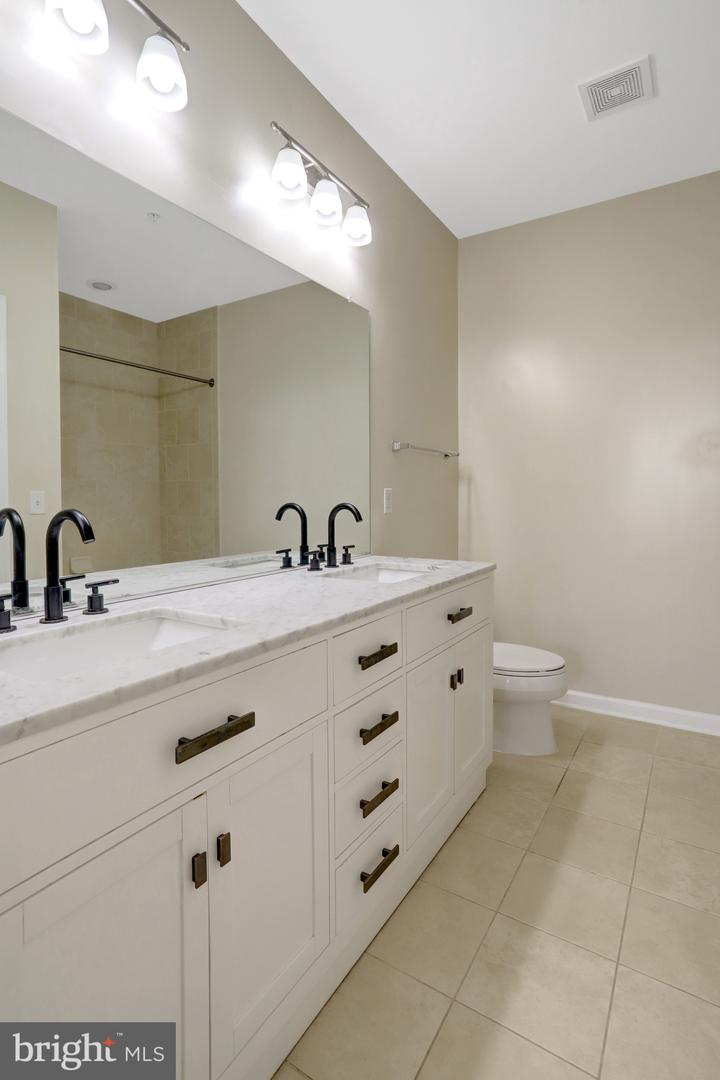 444 W BROAD ST #634, FALLS CHURCH, Virginia 22046, 1 Bedroom Bedrooms, ,1 BathroomBathrooms,Residential,For sale,444 W BROAD ST #634,VAFA2003576 MLS # VAFA2003576