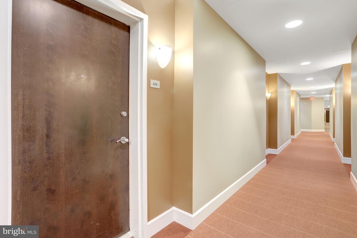 444 W BROAD ST #634, FALLS CHURCH, Virginia 22046, 1 Bedroom Bedrooms, ,1 BathroomBathrooms,Residential,For sale,444 W BROAD ST #634,VAFA2003576 MLS # VAFA2003576