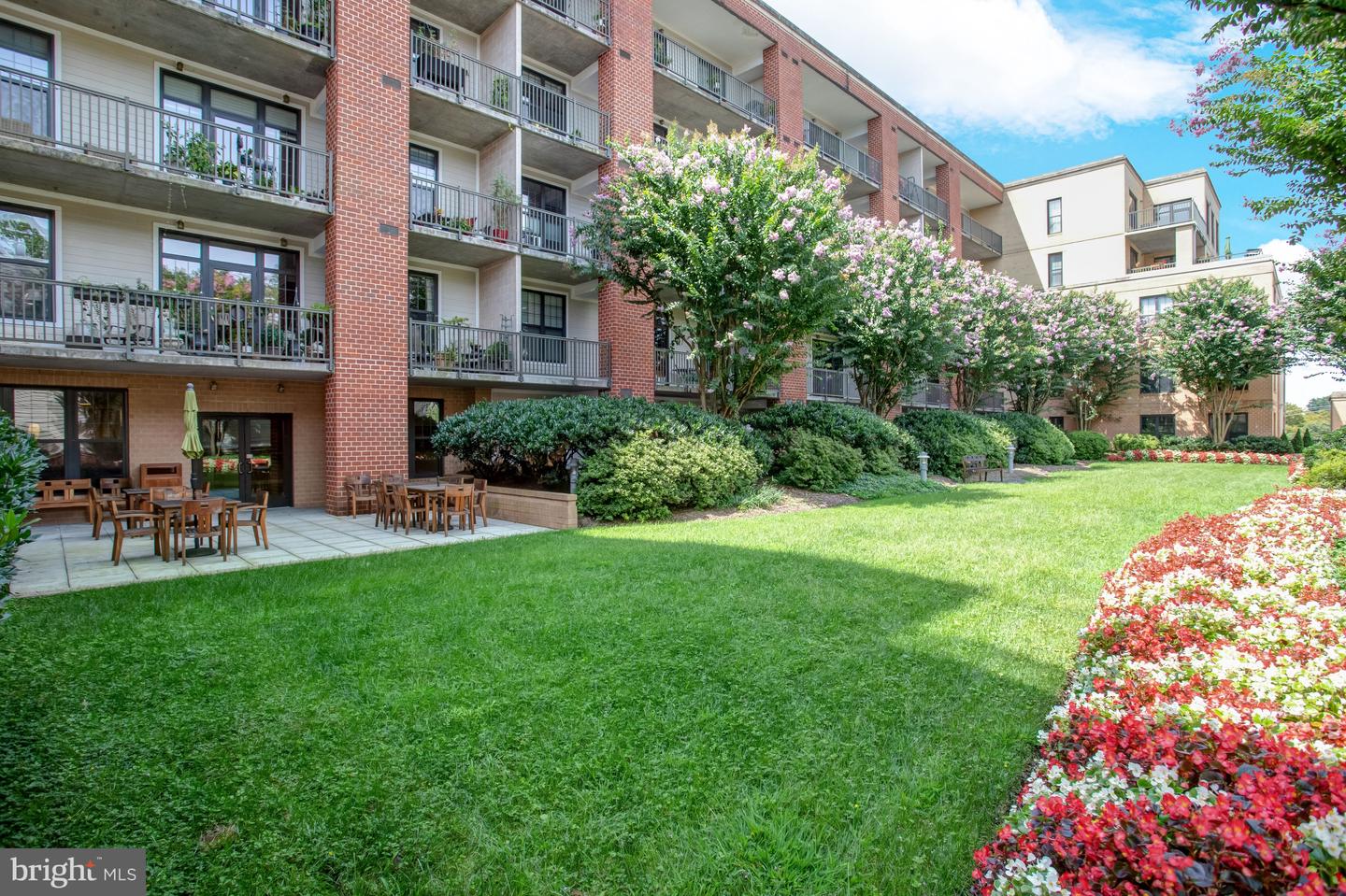 444 W BROAD ST #634, FALLS CHURCH, Virginia 22046, 1 Bedroom Bedrooms, ,1 BathroomBathrooms,Residential,For sale,444 W BROAD ST #634,VAFA2003576 MLS # VAFA2003576