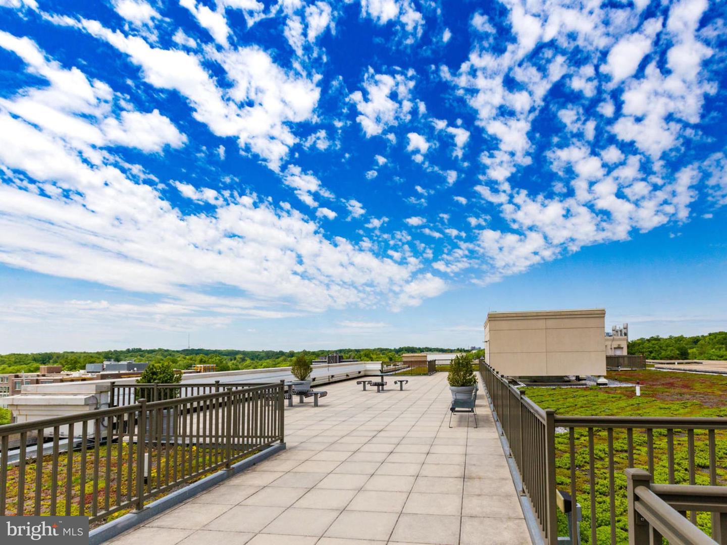 444 W BROAD ST #634, FALLS CHURCH, Virginia 22046, 1 Bedroom Bedrooms, ,1 BathroomBathrooms,Residential,For sale,444 W BROAD ST #634,VAFA2003576 MLS # VAFA2003576