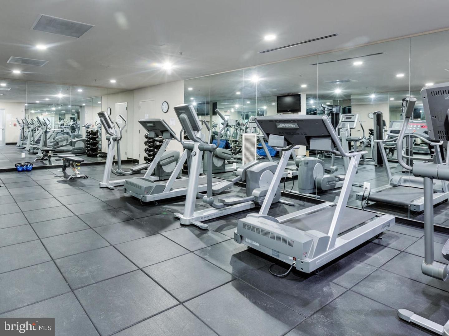 444 W BROAD ST #634, FALLS CHURCH, Virginia 22046, 1 Bedroom Bedrooms, ,1 BathroomBathrooms,Residential,For sale,444 W BROAD ST #634,VAFA2003576 MLS # VAFA2003576