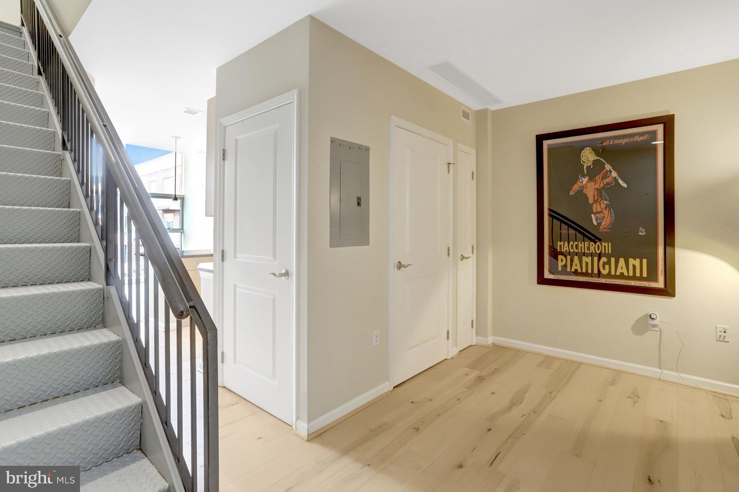 444 W BROAD ST #634, FALLS CHURCH, Virginia 22046, 1 Bedroom Bedrooms, ,1 BathroomBathrooms,Residential,For sale,444 W BROAD ST #634,VAFA2003576 MLS # VAFA2003576