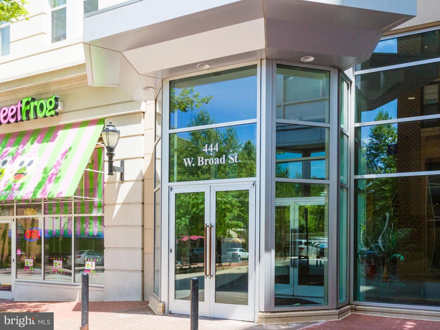 444 W BROAD ST #634, FALLS CHURCH, Virginia 22046, 1 Bedroom Bedrooms, ,1 BathroomBathrooms,Residential,For sale,444 W BROAD ST #634,VAFA2003576 MLS # VAFA2003576