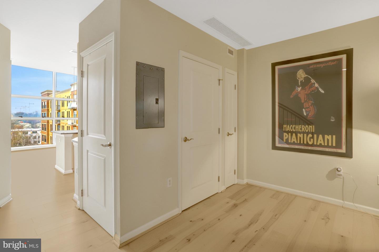 444 W BROAD ST #634, FALLS CHURCH, Virginia 22046, 1 Bedroom Bedrooms, ,1 BathroomBathrooms,Residential,For sale,444 W BROAD ST #634,VAFA2003576 MLS # VAFA2003576