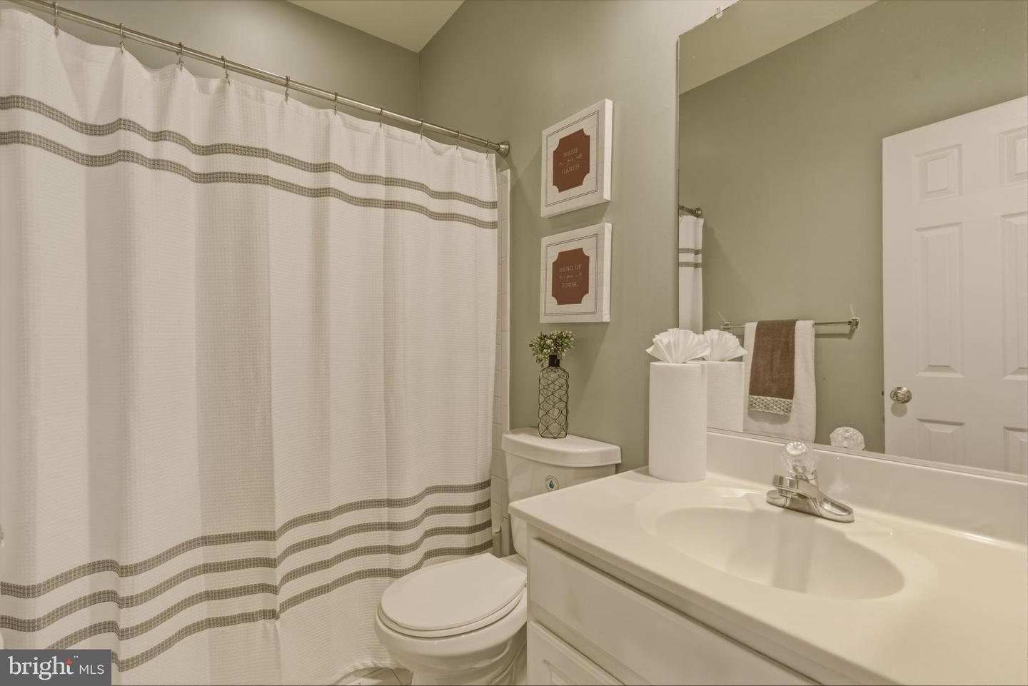 1511 ARTILLERY TER NE, LEESBURG, Virginia 20176, 4 Bedrooms Bedrooms, ,3 BathroomsBathrooms,Residential,For sale,1511 ARTILLERY TER NE,VALO2115836 MLS # VALO2115836