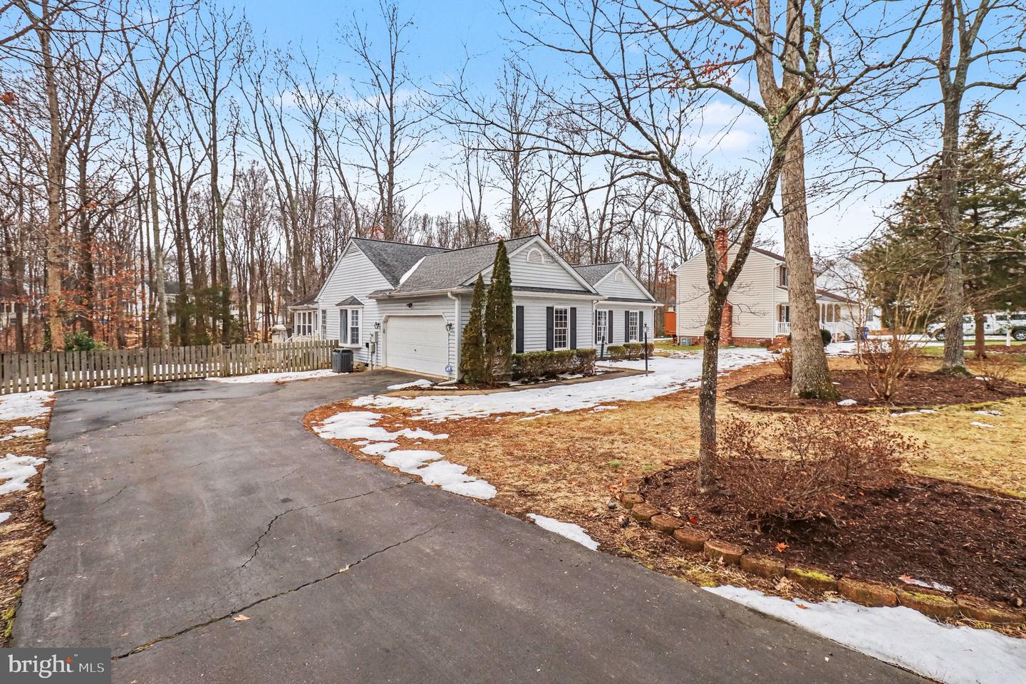 5220 LEAVELLS CROSSING DR, FREDERICKSBURG, Virginia 22407, 3 Bedrooms Bedrooms, ,2 BathroomsBathrooms,Residential,For sale,5220 LEAVELLS CROSSING DR,VASP2039248 MLS # VASP2039248