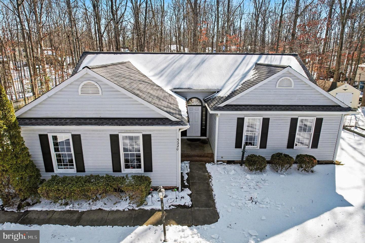 5220 LEAVELLS CROSSING DR, FREDERICKSBURG, Virginia 22407, 3 Bedrooms Bedrooms, ,2 BathroomsBathrooms,Residential,For sale,5220 LEAVELLS CROSSING DR,VASP2039248 MLS # VASP2039248