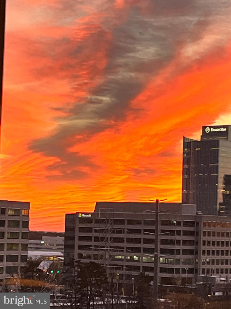 11776 STRATFORD HOUSE PL #901, RESTON, Virginia 20190, 2 Bedrooms Bedrooms, ,2 BathroomsBathrooms,Residential,For sale,11776 STRATFORD HOUSE PL #901,VAFX2290966 MLS # VAFX2290966