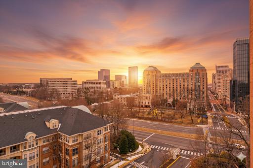 11776 STRATFORD HOUSE PL #901, RESTON, Virginia 20190, 2 Bedrooms Bedrooms, ,2 BathroomsBathrooms,Residential,For sale,11776 STRATFORD HOUSE PL #901,VAFX2290966 MLS # VAFX2290966