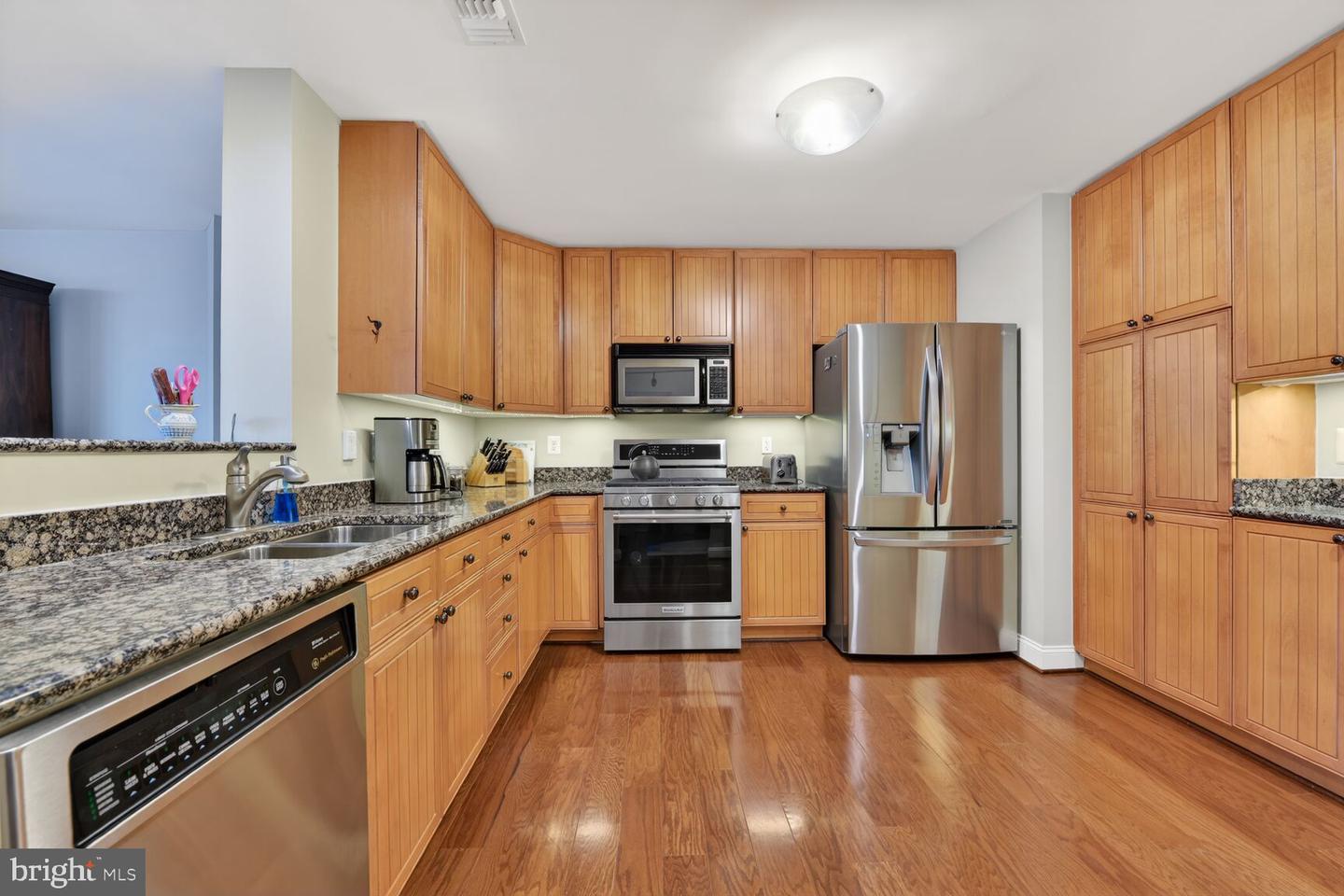 11776 STRATFORD HOUSE PL #901, RESTON, Virginia 20190, 2 Bedrooms Bedrooms, ,2 BathroomsBathrooms,Residential,For sale,11776 STRATFORD HOUSE PL #901,VAFX2290966 MLS # VAFX2290966