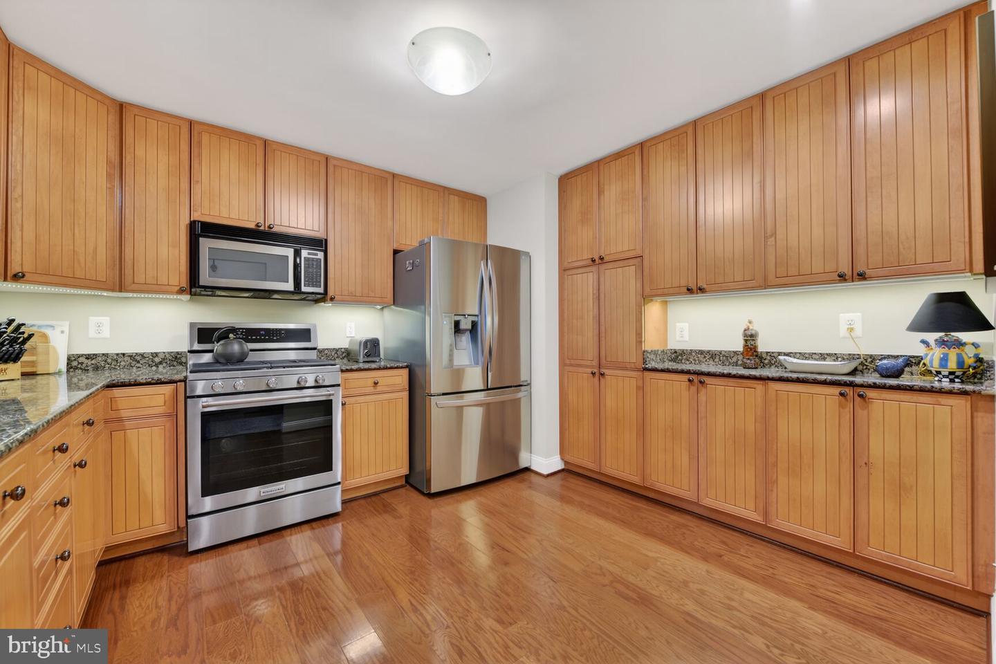 11776 STRATFORD HOUSE PL #901, RESTON, Virginia 20190, 2 Bedrooms Bedrooms, ,2 BathroomsBathrooms,Residential,For sale,11776 STRATFORD HOUSE PL #901,VAFX2290966 MLS # VAFX2290966