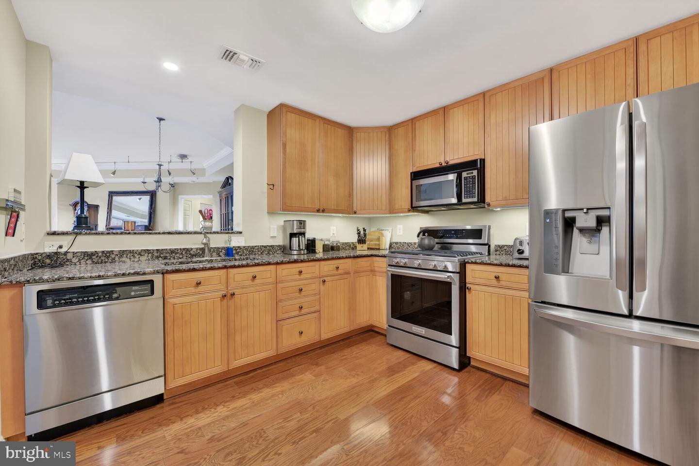 11776 STRATFORD HOUSE PL #901, RESTON, Virginia 20190, 2 Bedrooms Bedrooms, ,2 BathroomsBathrooms,Residential,For sale,11776 STRATFORD HOUSE PL #901,VAFX2290966 MLS # VAFX2290966