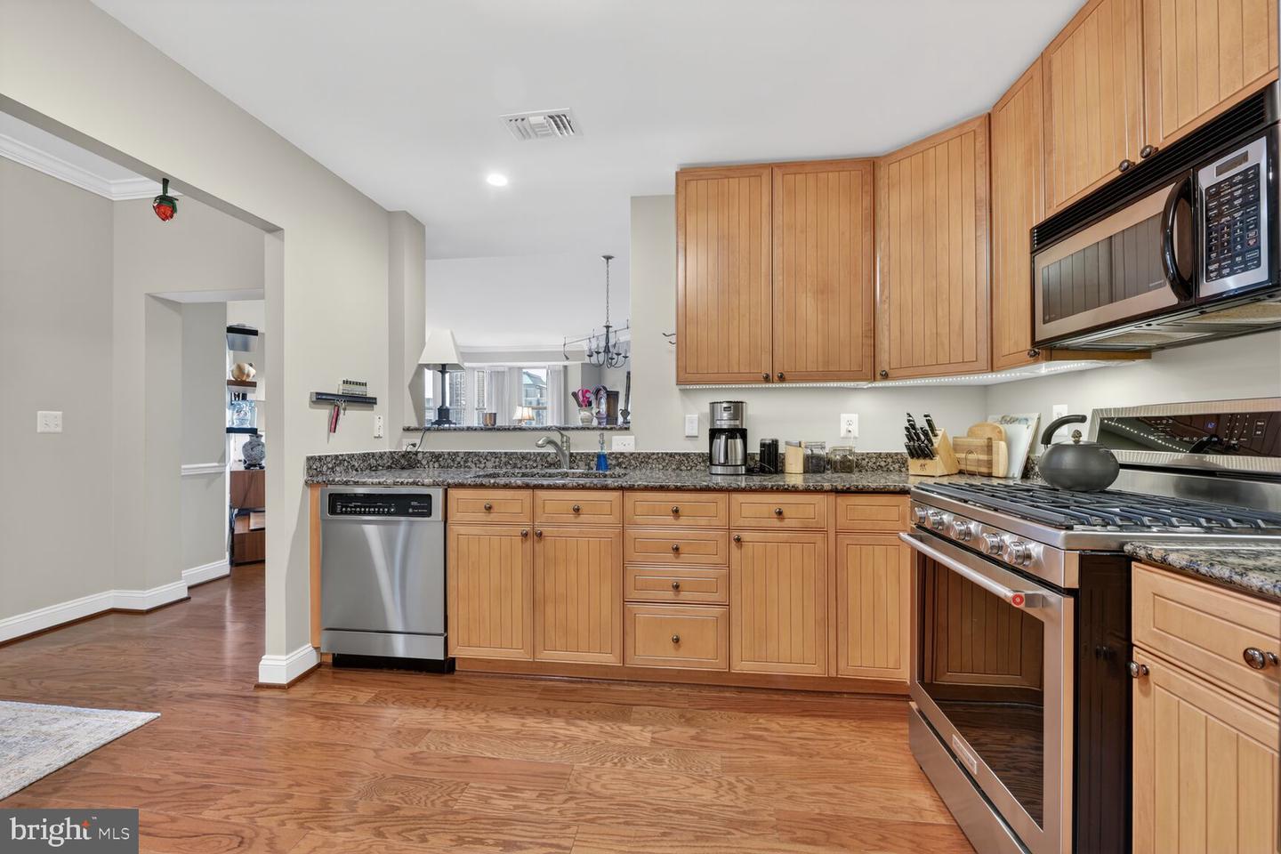 11776 STRATFORD HOUSE PL #901, RESTON, Virginia 20190, 2 Bedrooms Bedrooms, ,2 BathroomsBathrooms,Residential,For sale,11776 STRATFORD HOUSE PL #901,VAFX2290966 MLS # VAFX2290966