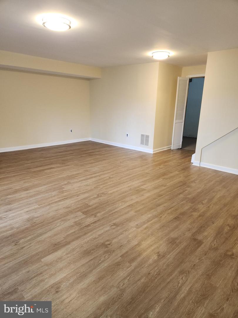 5422 LONG BOAT CT, FAIRFAX, Virginia 22032, 3 Bedrooms Bedrooms, ,2 BathroomsBathrooms,Residential,For sale,5422 LONG BOAT CT,VAFX2291048 MLS # VAFX2291048