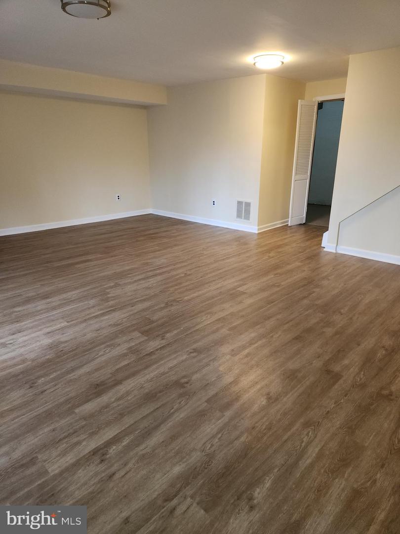 5422 LONG BOAT CT, FAIRFAX, Virginia 22032, 3 Bedrooms Bedrooms, ,2 BathroomsBathrooms,Residential,For sale,5422 LONG BOAT CT,VAFX2291048 MLS # VAFX2291048