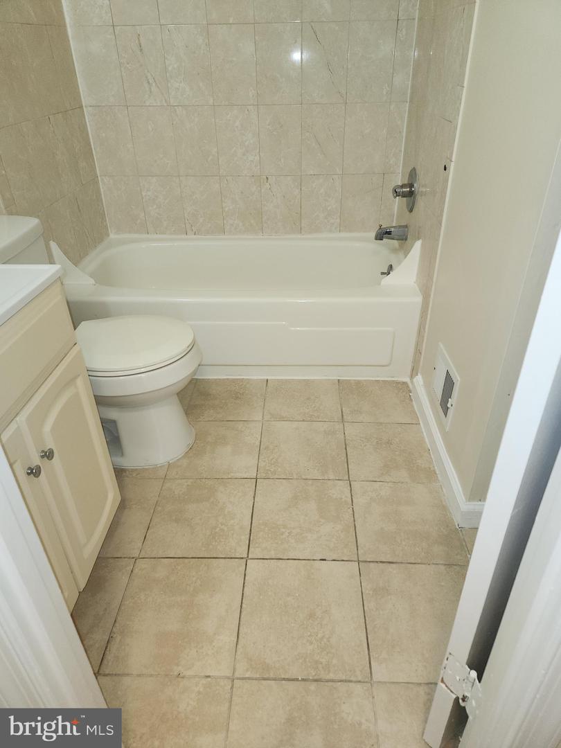 5422 LONG BOAT CT, FAIRFAX, Virginia 22032, 3 Bedrooms Bedrooms, ,2 BathroomsBathrooms,Residential,For sale,5422 LONG BOAT CT,VAFX2291048 MLS # VAFX2291048