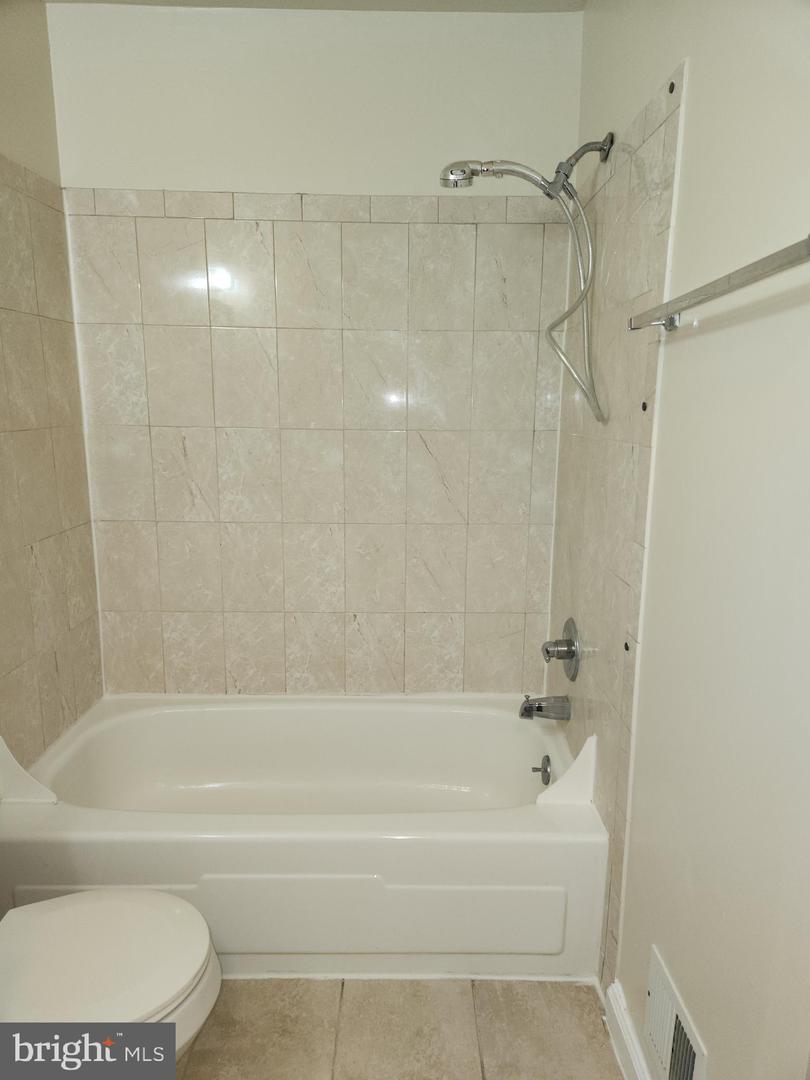 5422 LONG BOAT CT, FAIRFAX, Virginia 22032, 3 Bedrooms Bedrooms, ,2 BathroomsBathrooms,Residential,For sale,5422 LONG BOAT CT,VAFX2291048 MLS # VAFX2291048