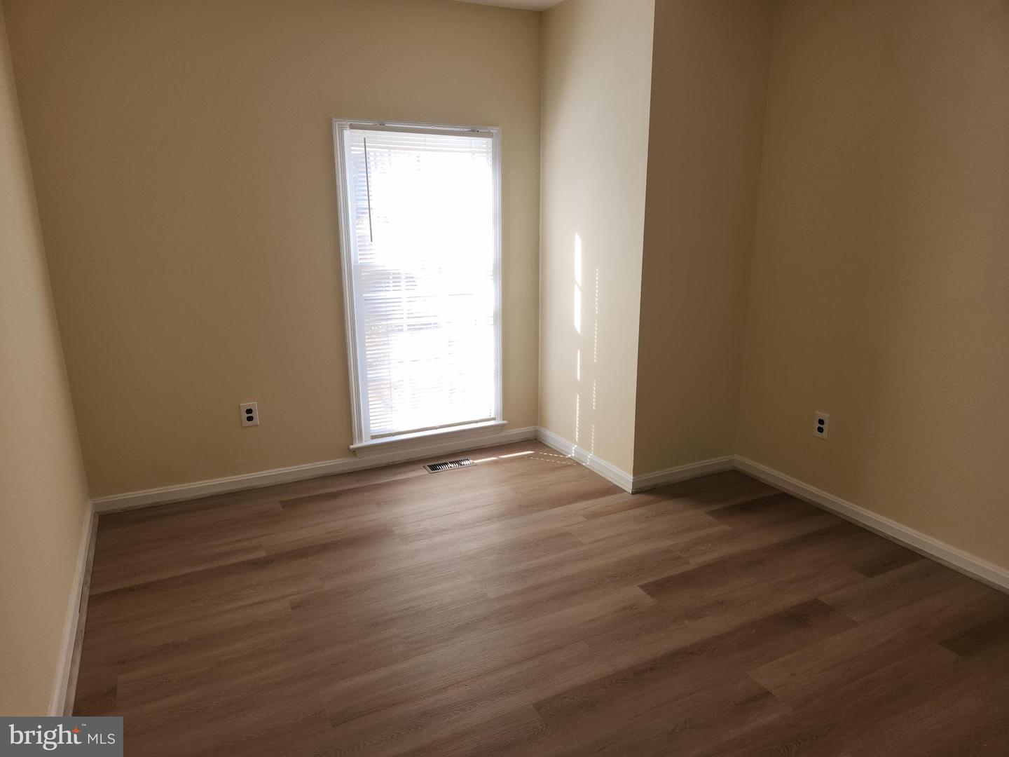 5422 LONG BOAT CT, FAIRFAX, Virginia 22032, 3 Bedrooms Bedrooms, ,2 BathroomsBathrooms,Residential,For sale,5422 LONG BOAT CT,VAFX2291048 MLS # VAFX2291048