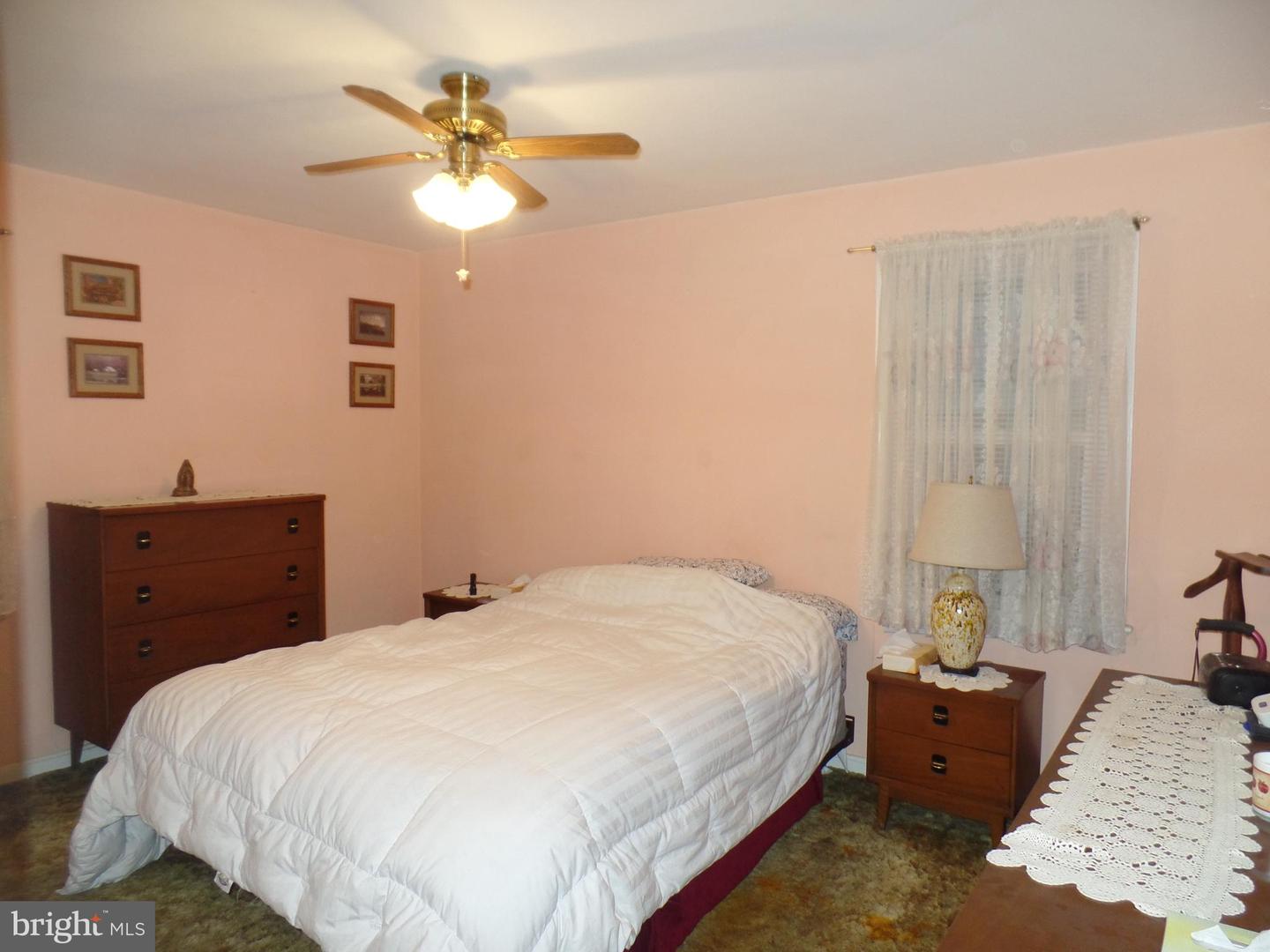 8316 WESTCHESTER DR, VIENNA, Virginia 22182, 5 Bedrooms Bedrooms, ,2 BathroomsBathrooms,Residential,For sale,8316 WESTCHESTER DR,VAFX2291086 MLS # VAFX2291086