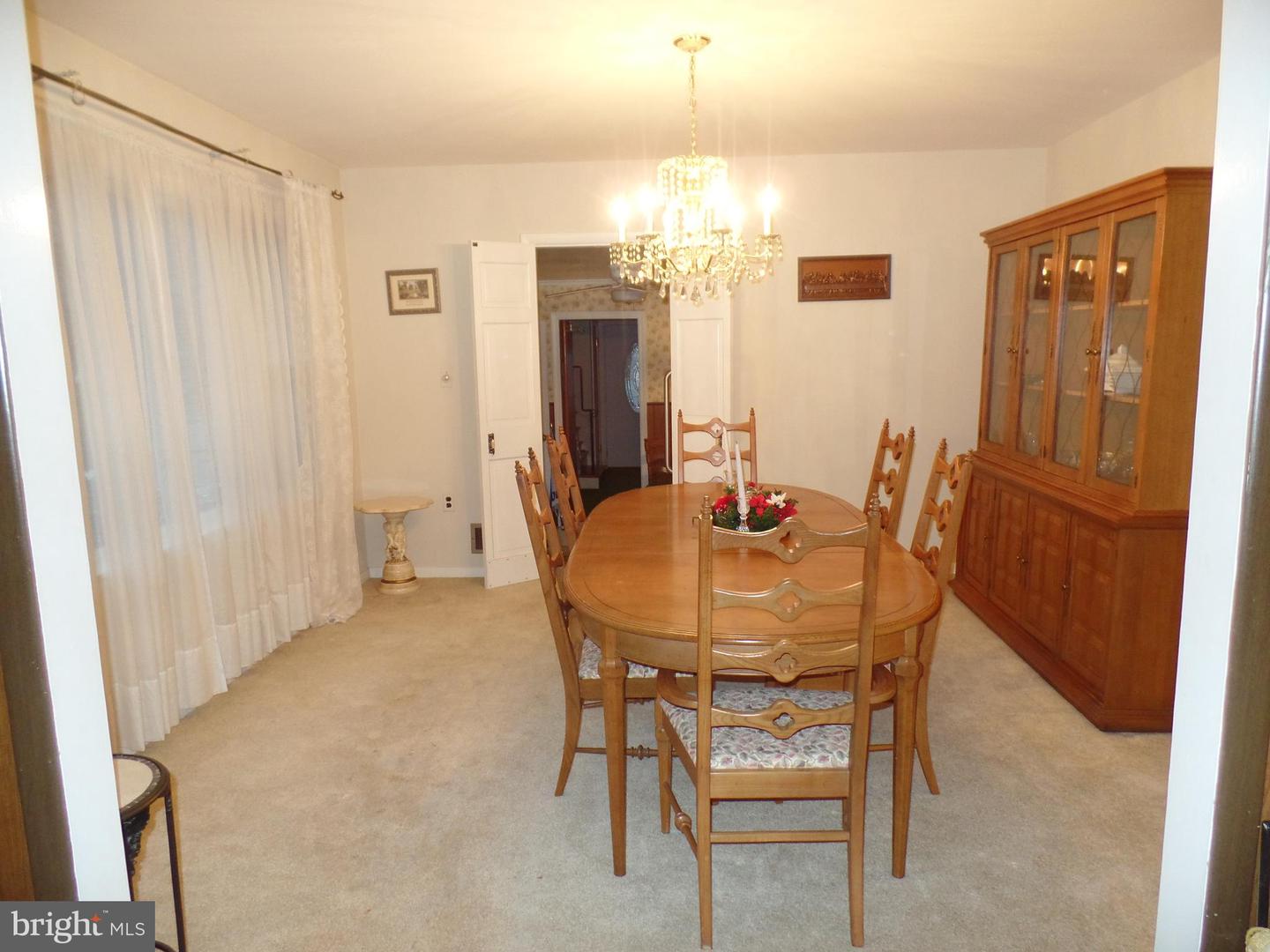 8316 WESTCHESTER DR, VIENNA, Virginia 22182, 5 Bedrooms Bedrooms, ,2 BathroomsBathrooms,Residential,For sale,8316 WESTCHESTER DR,VAFX2291086 MLS # VAFX2291086